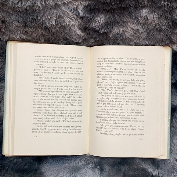 Hawaiian Heart, by Ruth Tabrah, by Follett - Picture 13 of 16